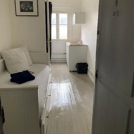 Guest Nearby Champs Elysees Apartment Paris