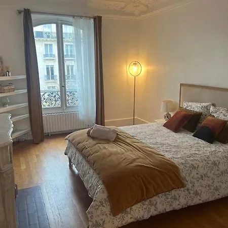 Apartment Guest Nearby Champs Elysees Paris